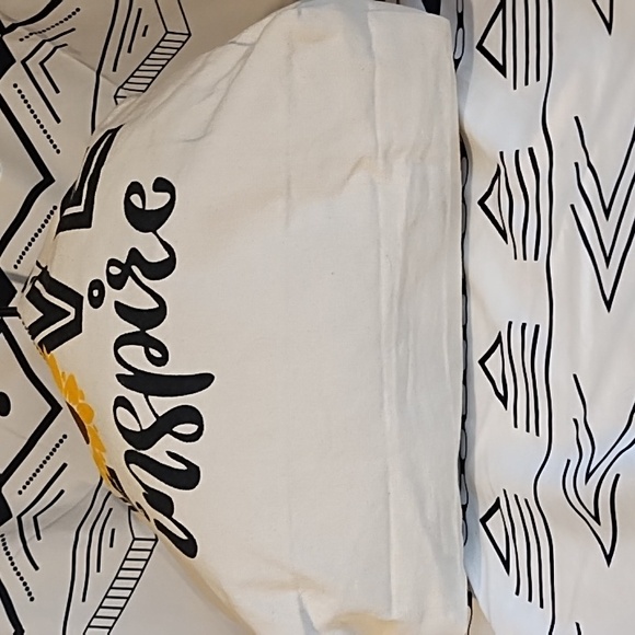 Canvas Tote NWOT "Teach Love inspire" Logo. Clean Inside And Outside. - Picture 3 of 7